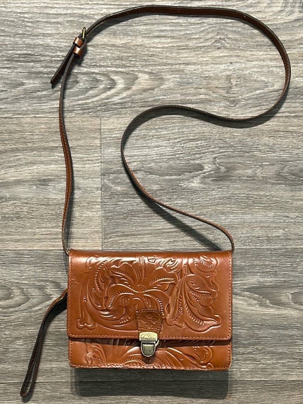 Patricia Nash Tooled Florence Leather Lanza Crossbody Shoulder Bag Cognac Boho